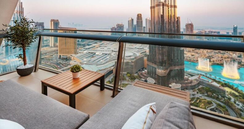 downtown dubai - burj khalifa apartments - apartments near burj khalifa -