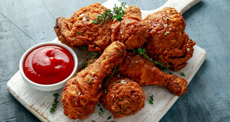 Top Fried Chicken Spots in Abu Dhabi: KFC vs. Popeyes